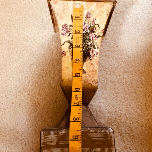 Beautiful Vase - Picture 4 of 5